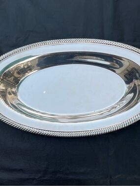 Vintage Wm Rogers #819 Silverplate Oval Bread Tray - Rope Pattern